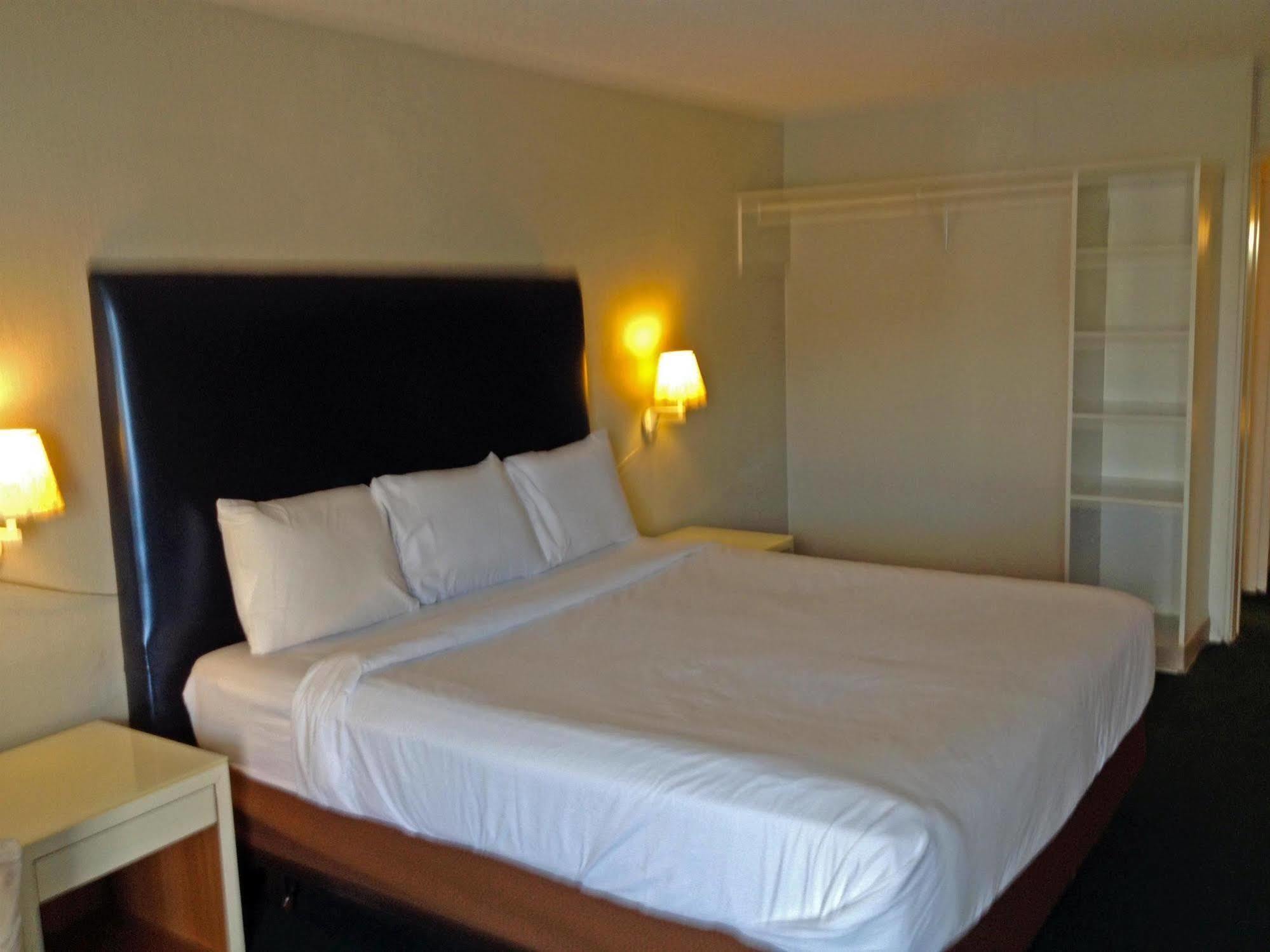Country Hearth Inn And Suites Paducah Extérieur photo